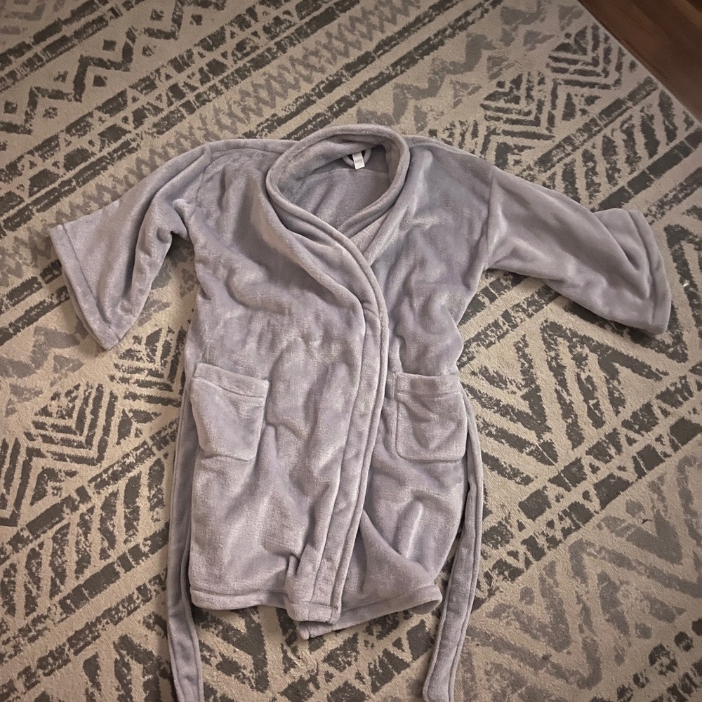 Grey robe